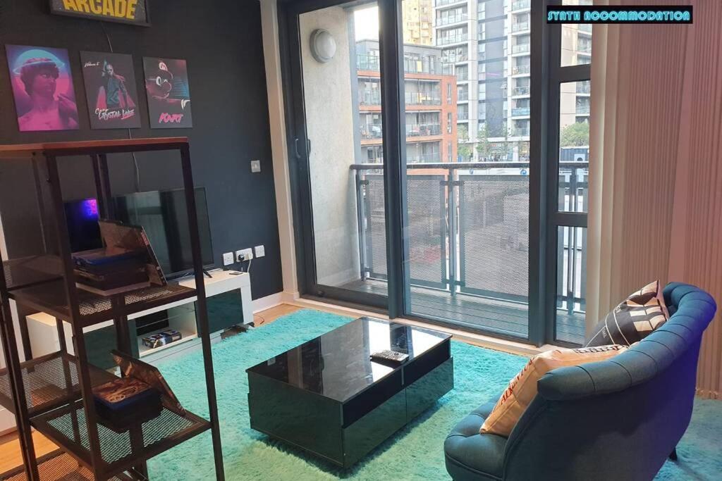 80S Retro 1Bed Studio Serviced Apartment Canary Wharf Perfect For Solo & Couple Travellers Londen Buitenkant foto