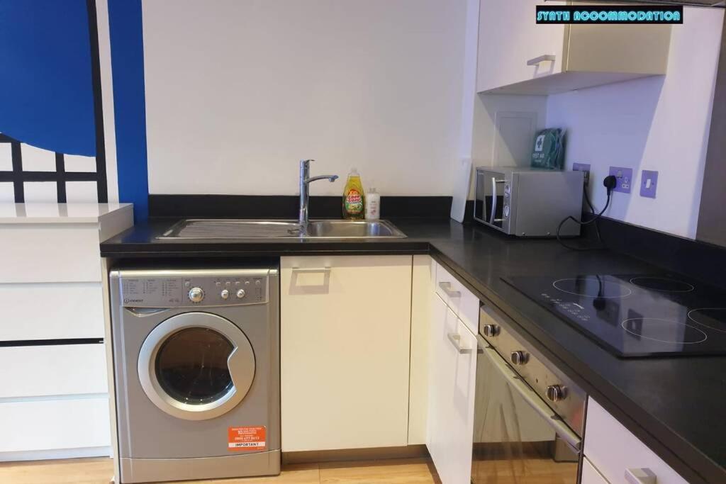 80S Retro 1Bed Studio Serviced Apartment Canary Wharf Perfect For Solo & Couple Travellers Londen Buitenkant foto